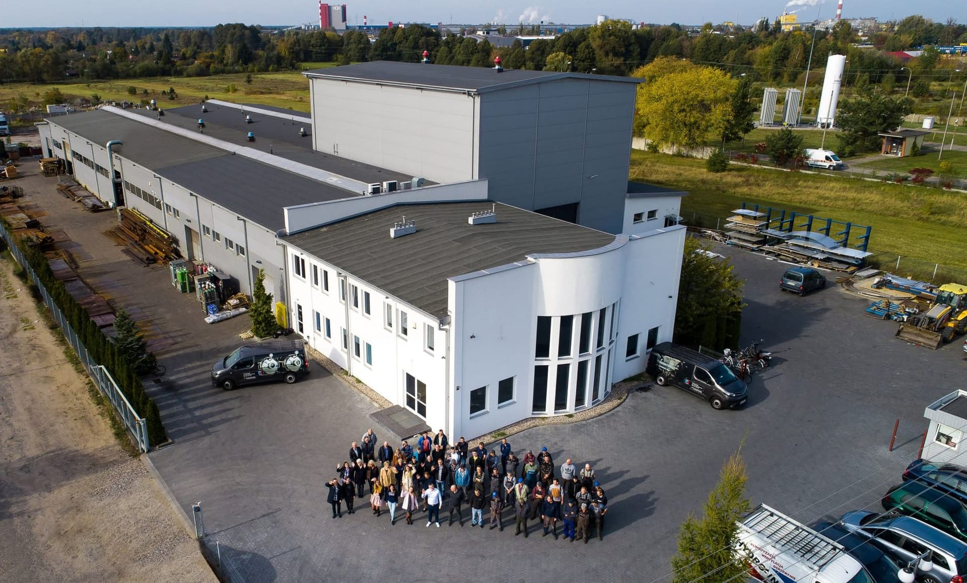 Nasz zespół przed zakładem, Hydro-Instal T.Sieruta B.Sieruta sp.j., ul. Bohaterów Westerplatte 11, 07-410 Ostrołęka