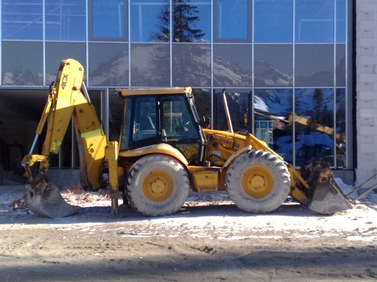 JCB 4CX